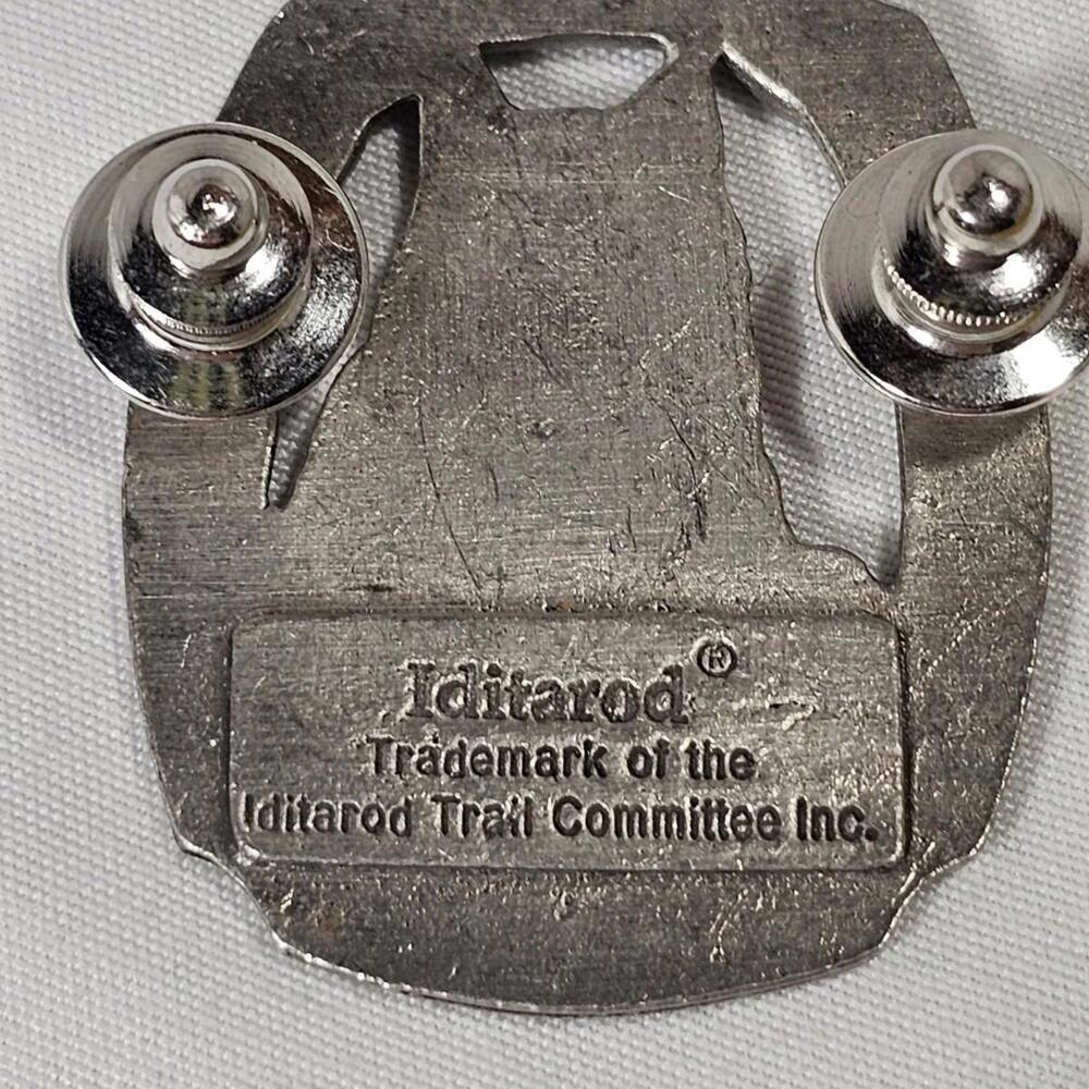 Iditarod Pewter Lapel Pin 2006 Dog Sled Race Alaska. Collectors AK Mushing - Picture 3 of 4